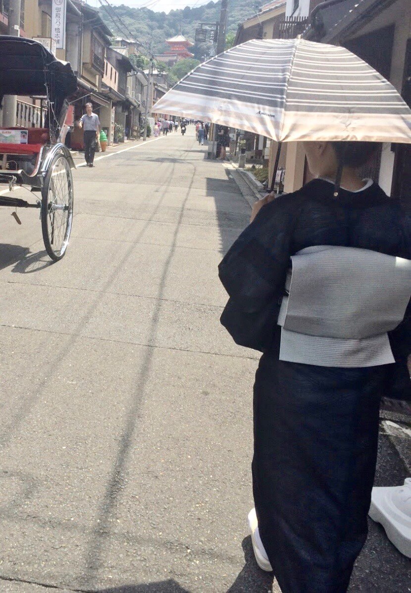 夏の着物の補正は暑い タオルやファンデーションはいらない 夏用襦袢のおすすめは 着物心