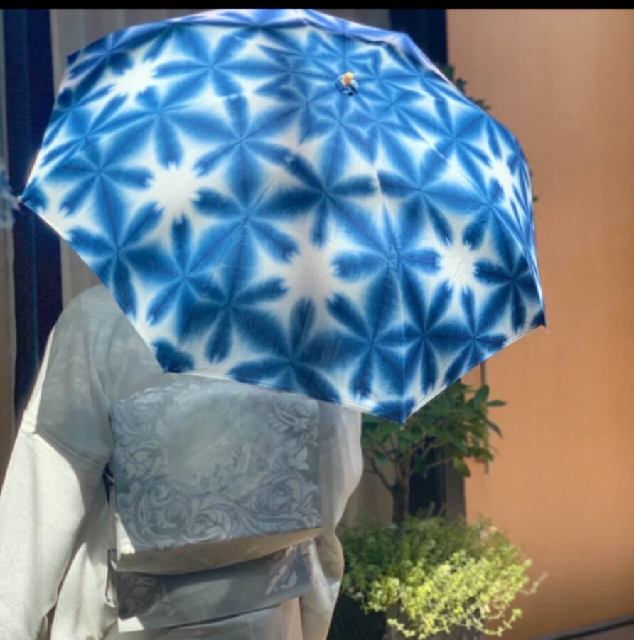 着物に合うおしゃれな日傘！①染体験の白×藍色をキットで手作【絞り染め京都いづつ】